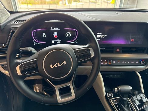 Certified 2024 Kia Sportage EX AWD/4WD image 19