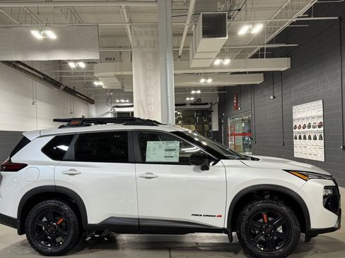 New 2026 Nissan Rogue SV w/ Rock Creek Premium Package AWD/4WD image 5