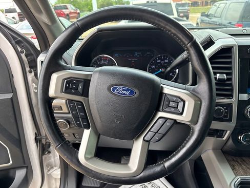 Used 2019 Ford F250 Lariat w/ Lariat Ultimate Package AWD/4WD image 15