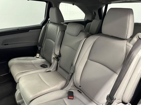 Used 2019 Honda Odyssey EX-L image 24