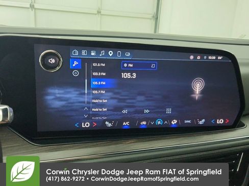Used 2025 Chevrolet Suburban Z71 AWD/4WD image 8