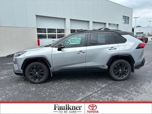 Used 2023 Toyota RAV4 XSE AWD/4WD image 15
