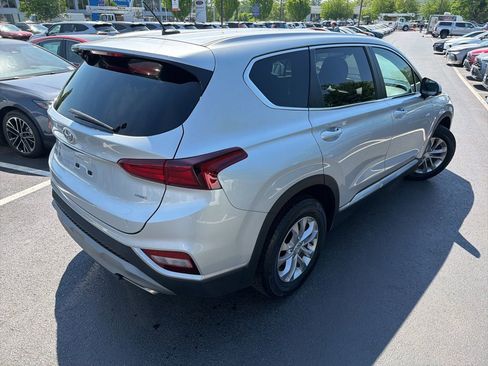 Used 2019 Hyundai Santa Fe SE AWD/4WD image 5