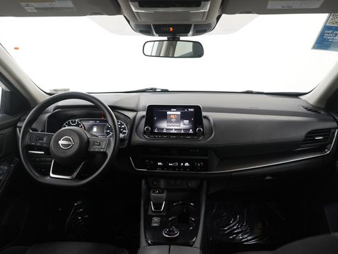 Used 2024 Nissan Rogue SV image 13