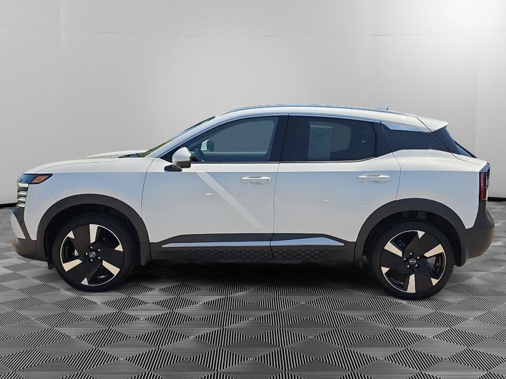 Used 2025 Nissan Kicks SR AWD/4WD image 4