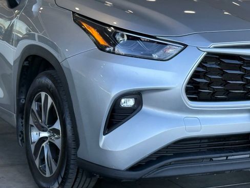 Used 2022 Toyota Highlander XLE image 8