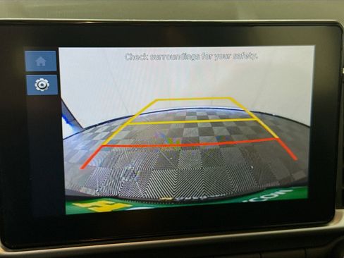 Used 2025 Hyundai Venue SE FWD image 19