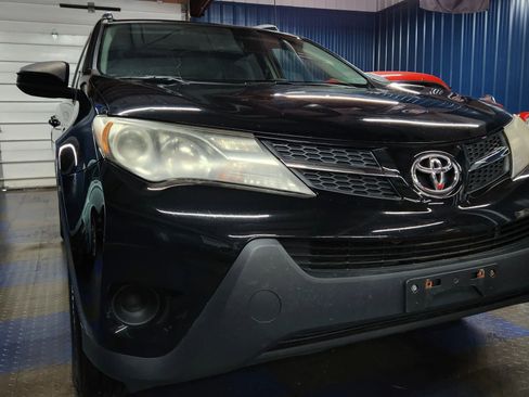 Used 2014 Toyota RAV4 LE image 33