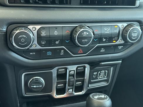 Certified 2024 Jeep Wrangler Unlimited Sahara AWD/4WD image 20