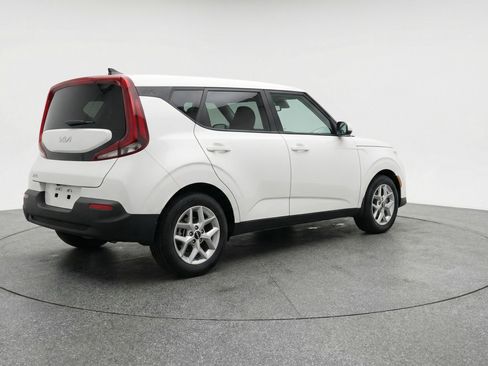 Used 2025 Kia Soul LX w/ LX Technology Package image 9