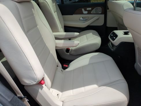 Certified 2026 Mercedes-Benz GLS 450 4MATIC image 35