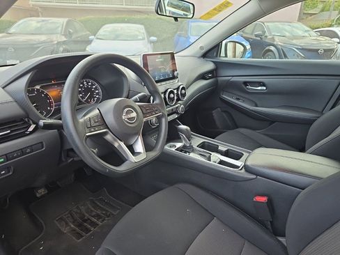 Used 2024 Nissan Sentra SV FWD image 2