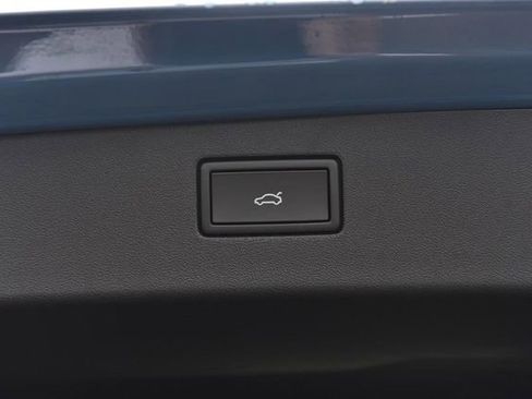 New 2026 Volkswagen Tiguan SE R-Line image 26