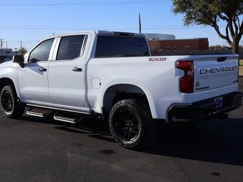 Used 2024 Chevrolet Silverado 1500 Custom Trail Boss w/ LPO, Dark Essentials Package image 18