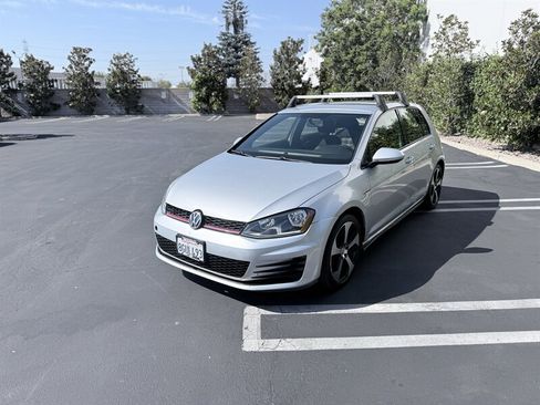 Used 2017 Volkswagen GTI S FWD image 2