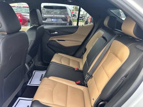 Used 2022 Chevrolet Equinox Premier AWD/4WD image 36