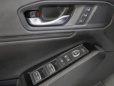 Used 2025 Honda Accord Touring image 19