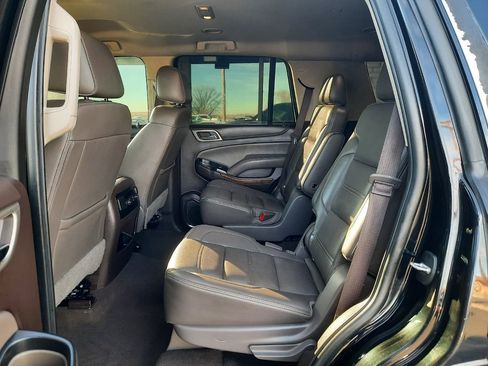 Used 2019 GMC Yukon Denali image 7