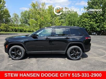 Used 2023 Jeep Grand Cherokee Limited w/ Black Appearance Package