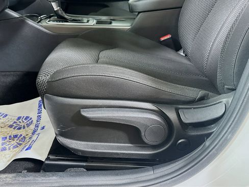 Used 2020 Kia Optima LX image 18