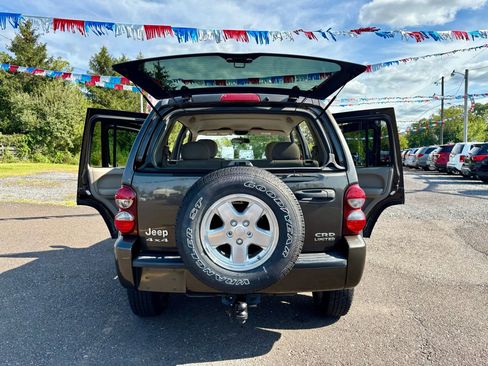 Used 2006 Jeep Liberty Limited image 19