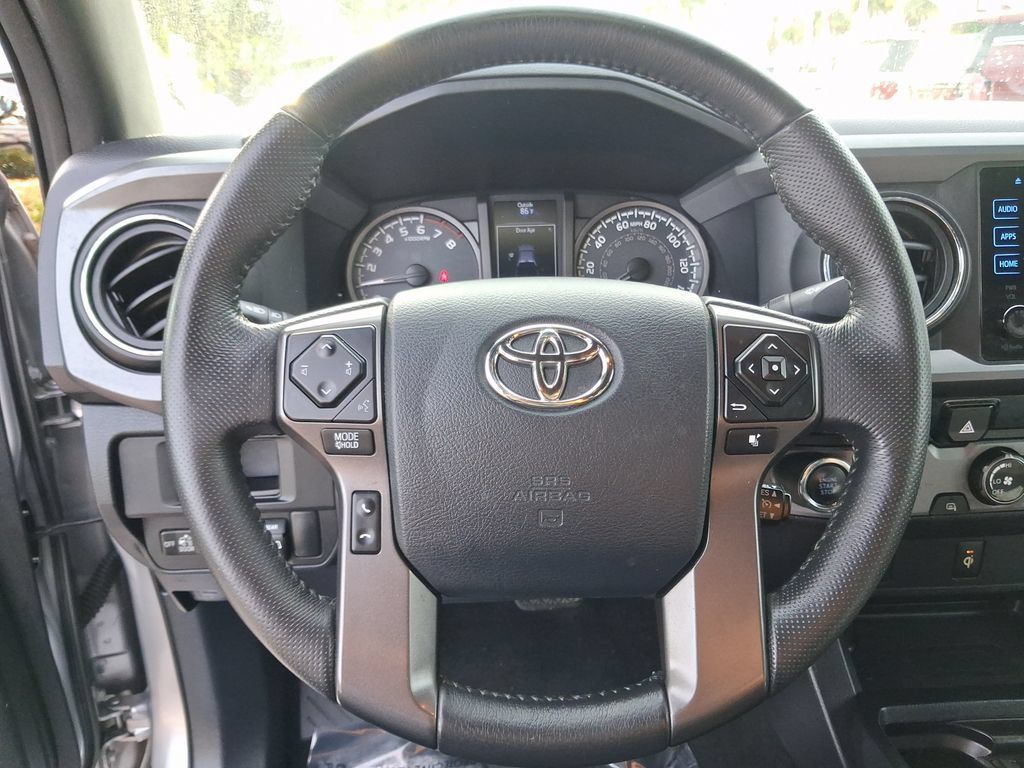 Used 2017 Toyota Tacoma TRD Sport w/ Tow Package RWD image 18