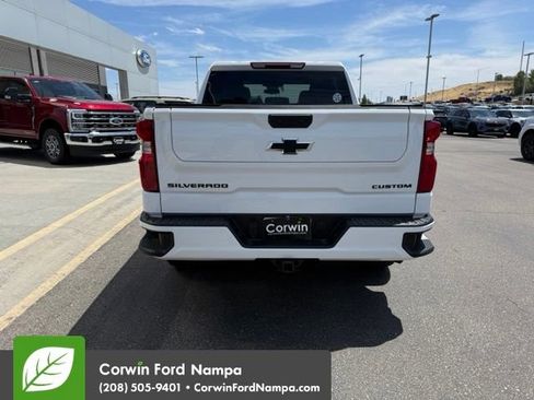 Used 2025 Chevrolet Silverado 1500 Custom w/ Turbomax Blackout Package AWD/4WD image 8