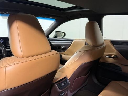 Used 2019 Lexus ES 350 w/ Accessory Package 2 FWD image 22