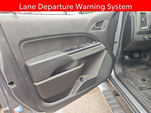 Used 2022 Chevrolet Colorado LT w/ Safety Package AWD/4WD image 7