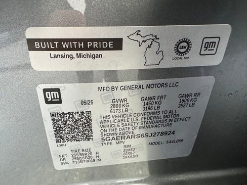 Used 2025 Buick Enclave Preferred image 28