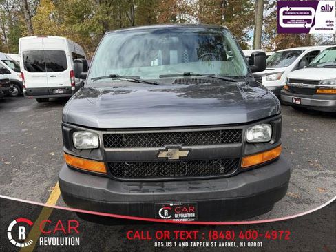 Used 2017 Chevrolet Express 2500 image 2