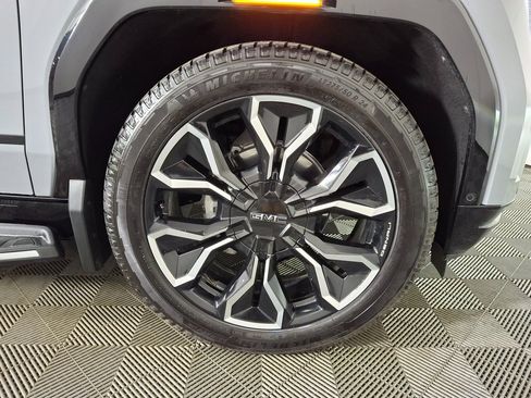 Used 2025 GMC Sierra EV Denali image 34