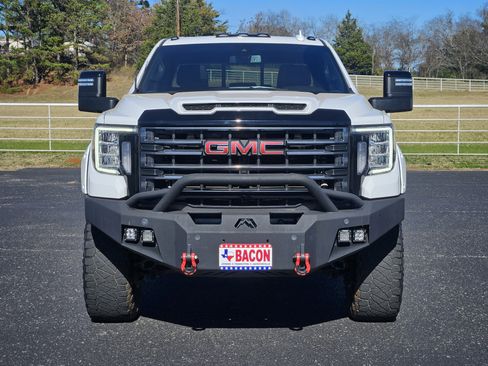 Used 2022 GMC Sierra 2500 AT4 w/ AT4 Preferred Package image 2