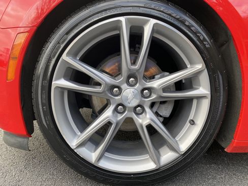 Used 2021 Chevrolet Camaro LT w/ RS Package image 40