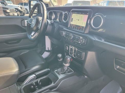 Used 2021 Jeep Wrangler Unlimited Sahara AWD/4WD image 24