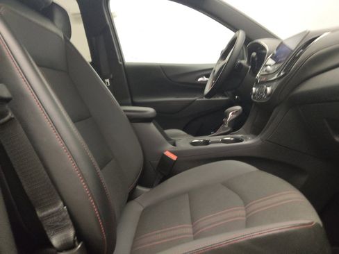 Used 2024 Chevrolet Equinox RS FWD image 21