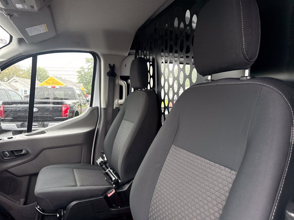 Used 2025 Ford Transit 250 Low Roof w/ Exterior Upgrade Package RWD image 25