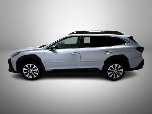 Used 2025 Subaru Outback Limited image 8