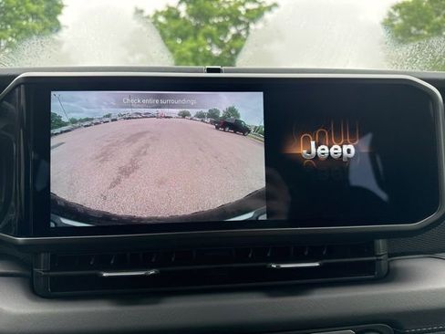 Used 2026 Jeep Wrangler Unlimited Rubicon AWD/4WD image 35