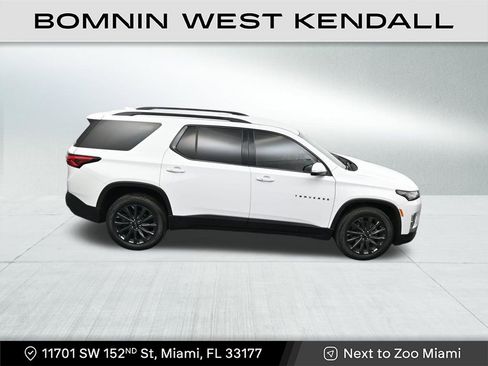 Used 2023 Chevrolet Traverse RS image 17