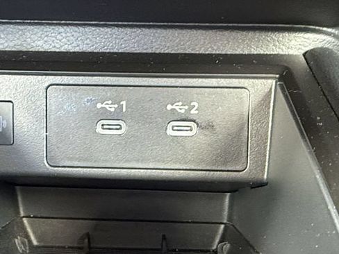 Used 2025 Nissan Kicks SR FWD image 19