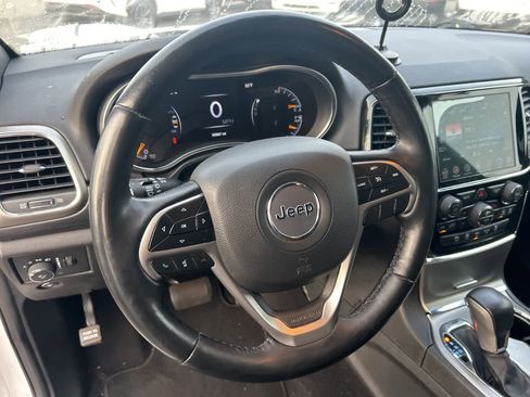 Used 2021 Jeep Grand Cherokee Laredo X image 27