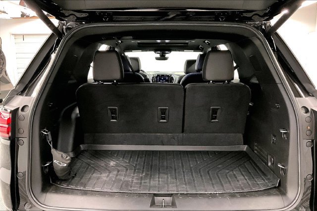 Used 2023 Chevrolet Traverse High Country FWD image 42