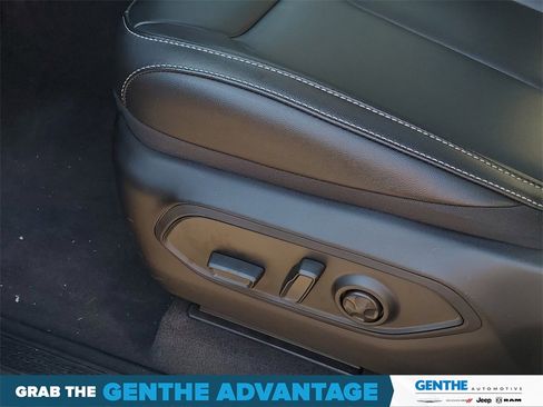 Certified 2024 Jeep Grand Cherokee Limited image 11