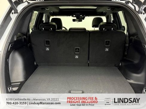 New 2025 Jeep Grand Cherokee Limited w/ Luxury Tech Group II AWD/4WD image 8