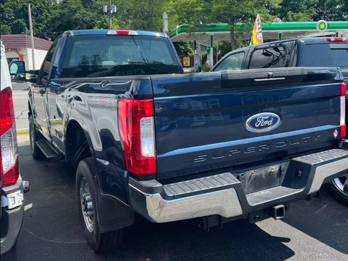 Used 2018 Ford F250 XL w/ Power Equipment Group AWD/4WD image 4