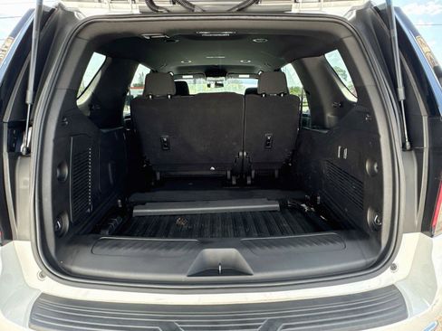 Used 2021 Chevrolet Tahoe 2WD w/ Remote Keyless Entry Package image 26
