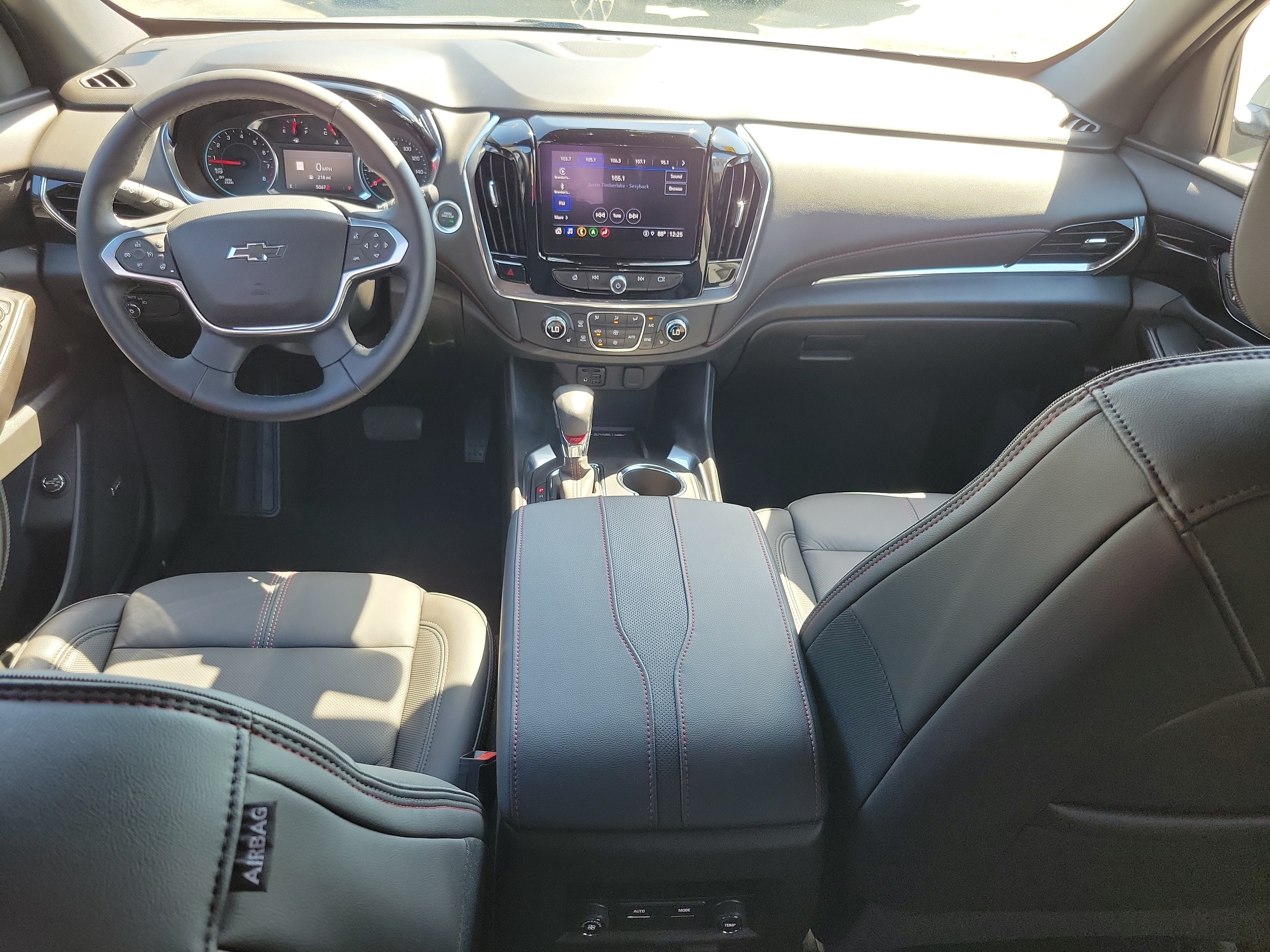 Used 2023 Chevrolet Traverse RS AWD/4WD image 15