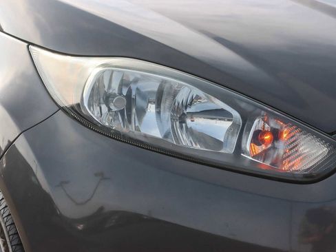 Used 2016 Ford Fiesta SE w/ Equipment Group 201A image 7