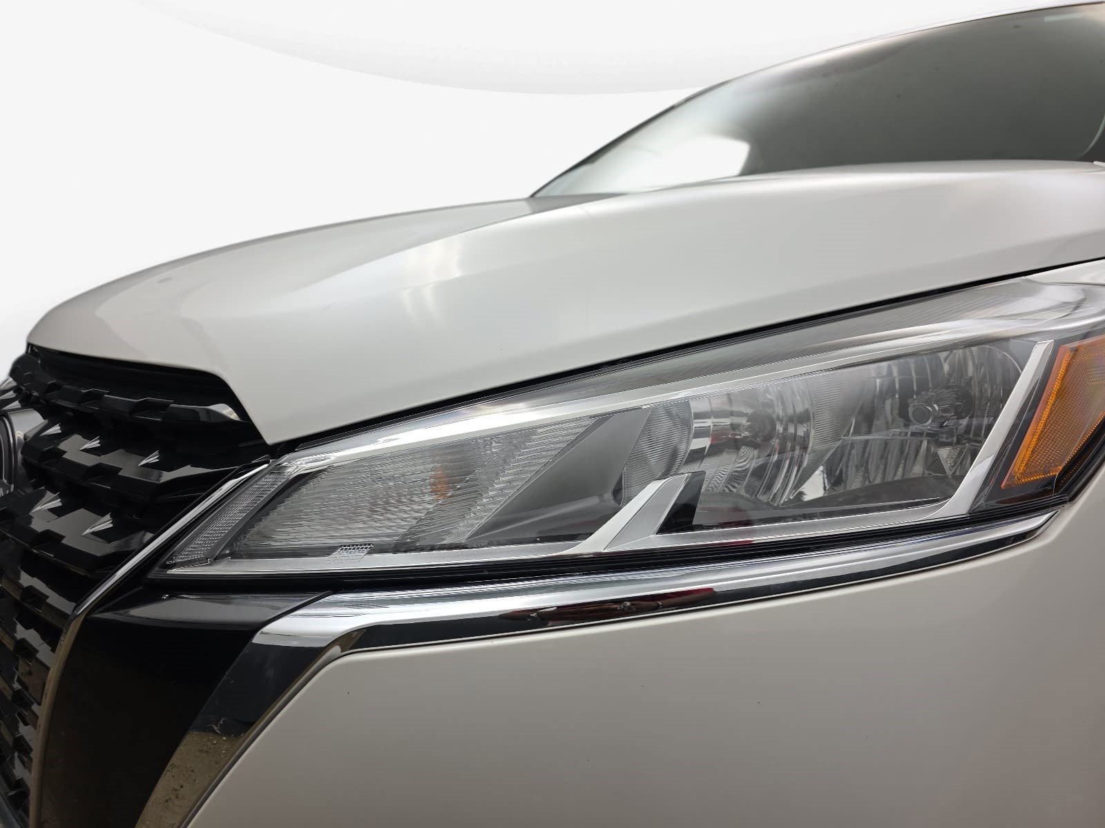 Used 2024 Nissan Kicks SV FWD image 29